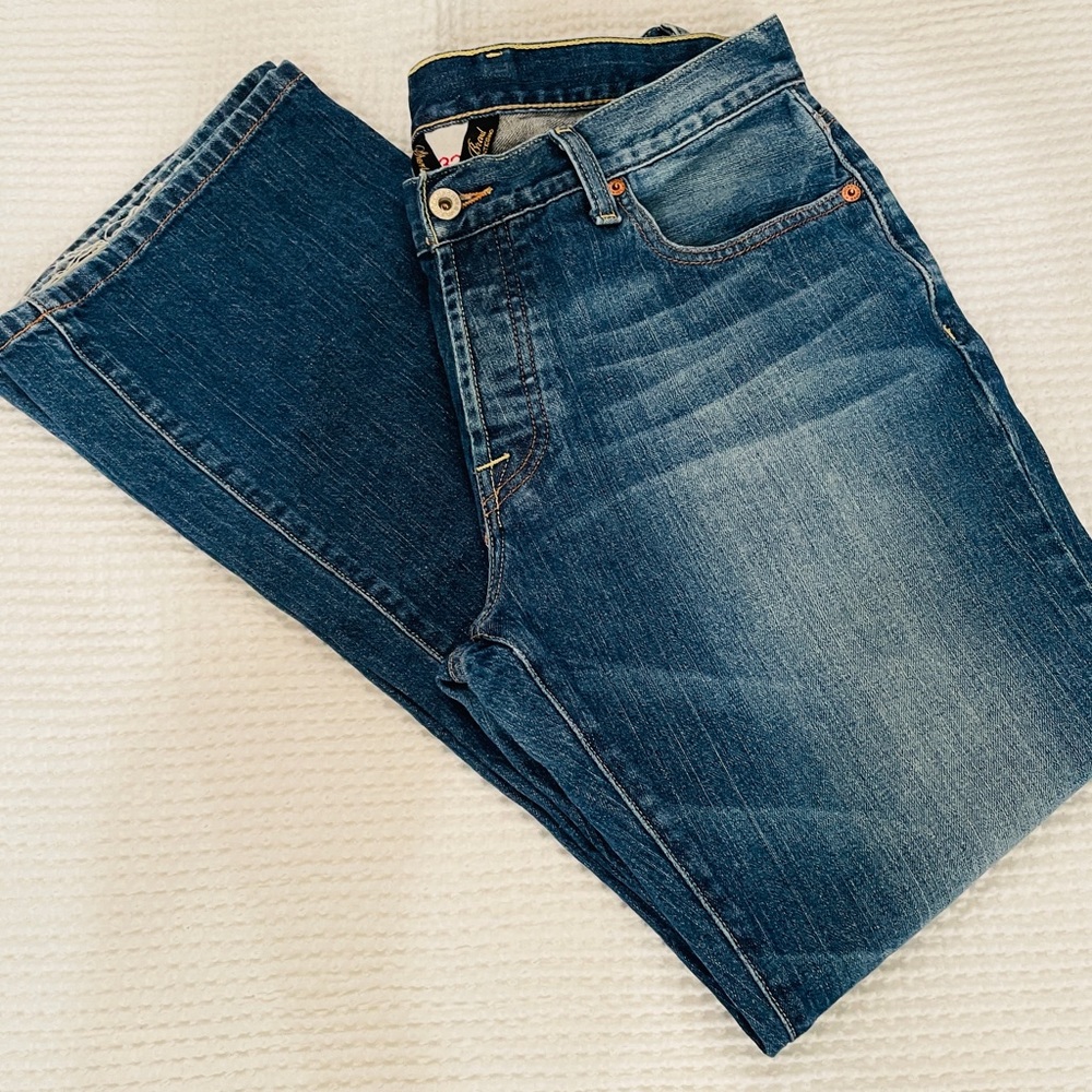 Lucky Brand Jeans Men's 32x30 Short Straight Leg Faded Wash Blue Denim. GUC